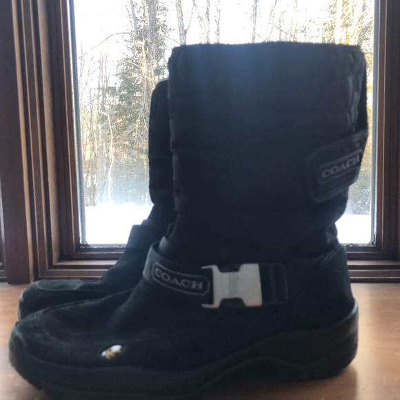 Size 8 Coach Quilted winter boots - Picture 2 of 4